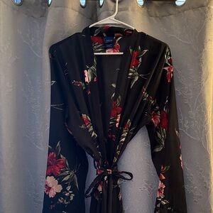 Apt. 9 Black Floral Robe